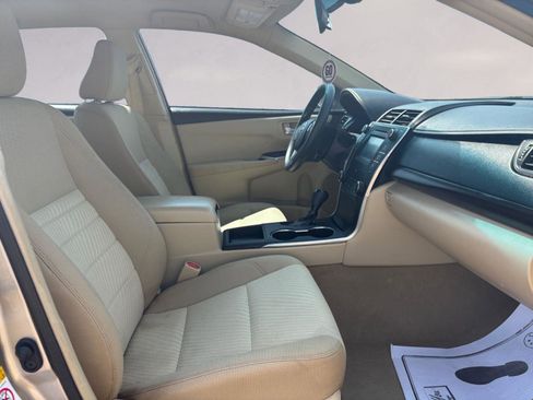 Used 2017 Toyota Camry LE image 15