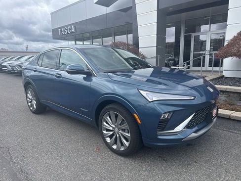 New 2025 Buick Envista Avenir image 1