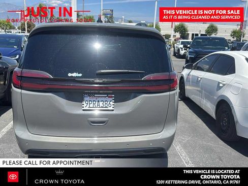 Used 2023 Chrysler Pacifica Limited w/ S Appearance Package AWD/4WD image 5