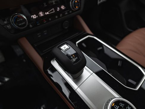 New 2026 Mitsubishi Outlander SEL image 16