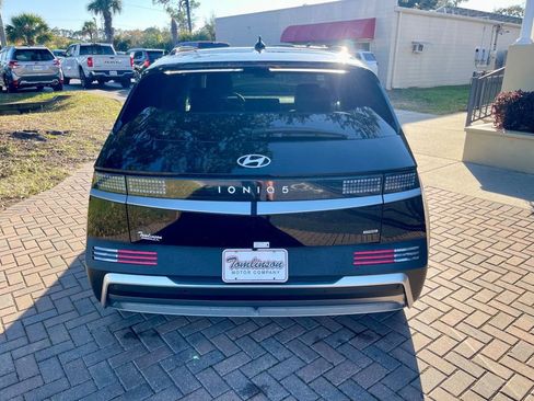 Used 2025 Hyundai Ioniq 5 SEL image 4