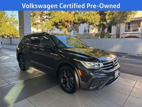 Certified 2024 Volkswagen Tiguan SE w/ Panoramic Sunroof Package image 10