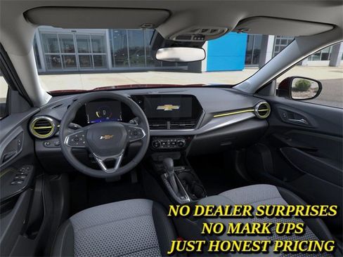 New 2026 Chevrolet Trax LT w/ Sunroof Package image 15