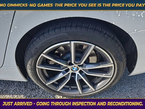 Used 2021 BMW 330i Sedan w/ Convenience Package RWD image 11