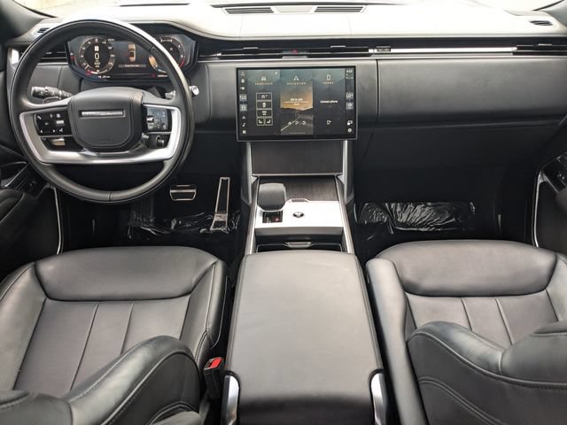 Used 2025 Land Rover Range Rover Long Wheelbase SE AWD/4WD image 14