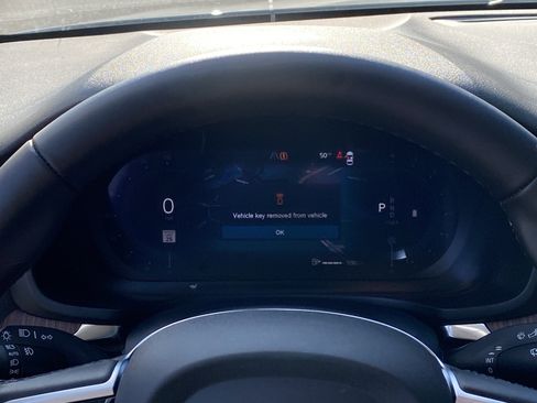 Used 2025 Volvo V60 B5 Cross Country Plus image 11