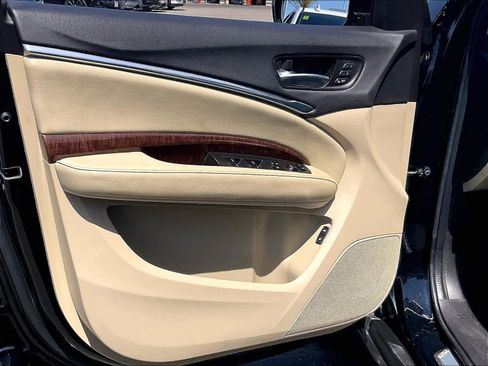 Used 2020 Acura MDX FWD image 24