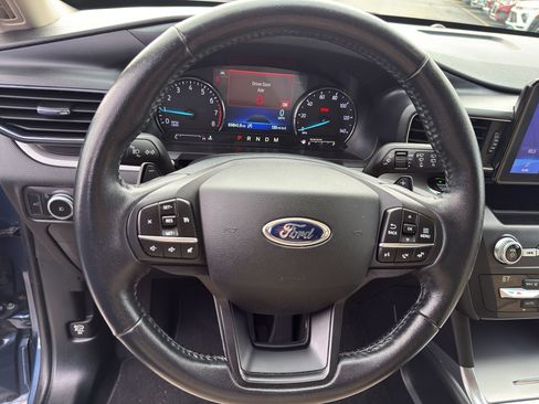 Used 2020 Ford Explorer XLT w/ Equipment Group 202A image 17