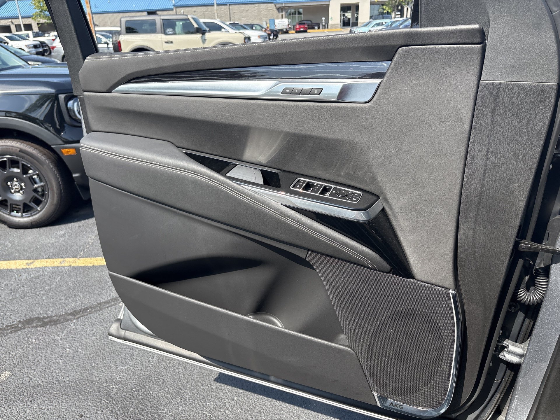 Used 2026 Cadillac Escalade Sport w/ LPO, ONYX Package AWD/4WD image 14
