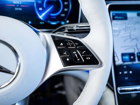 Used 2023 Mercedes-Benz EQE 350+ 4MATIC Sedan image 42