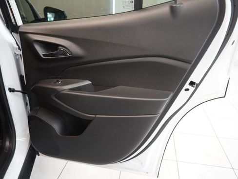 Used 2024 Chevrolet Trax RS w/ Driver Confidence Package FWD image 28