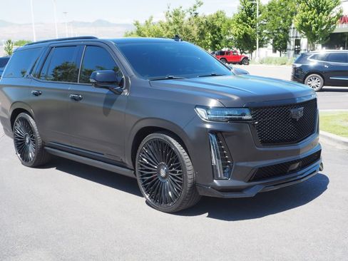 Used 2023 Cadillac Escalade V AWD/4WD image 9