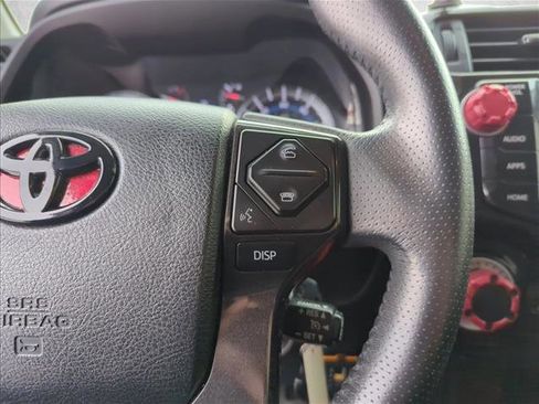 Used 2018 Toyota 4Runner TRD Off-Road image 15