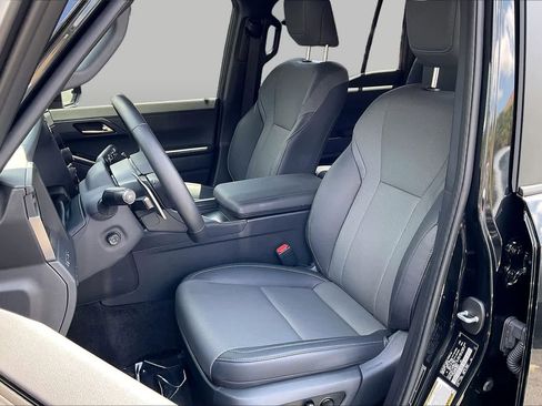 Used 2025 Lexus GX 550 w/ Cold Area Package AWD/4WD image 24