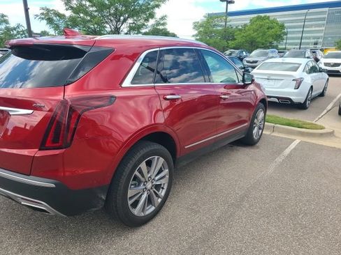 Used 2024 Cadillac XT5 Premium Luxury w/ Technology Package FWD image 6