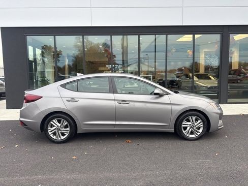 Used 2020 Hyundai Elantra SEL w/ Convenience Package (C2) image 2