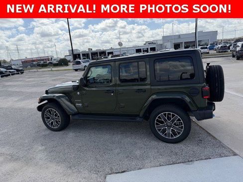 Used 2023 Jeep Wrangler Sahara w/ Cold Weather Group image 5