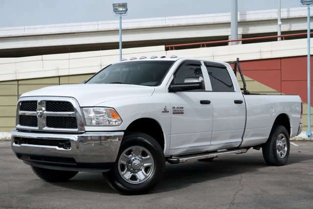 Used 2018 RAM 3500 Tradesman w/ Chrome Appearance Group AWD/4WD image 7
