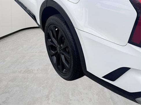 Used 2022 Kia Sorento SX image 9