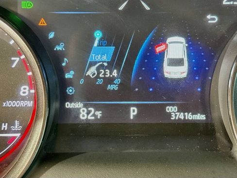 Used 2023 Toyota Camry XSE FWD image 13