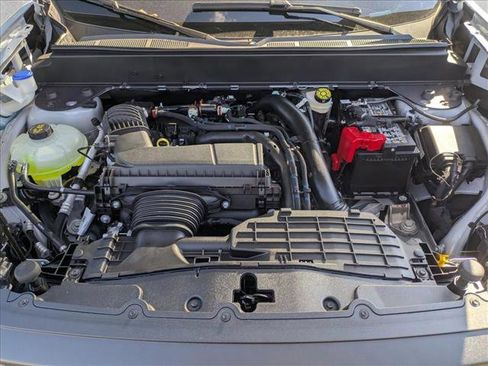 New 2025 Ford Maverick Lariat w/ 4K Tow Package image 16