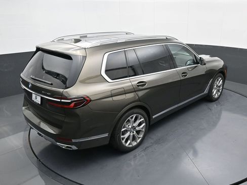 New 2025 BMW X7 xDrive40i image 46