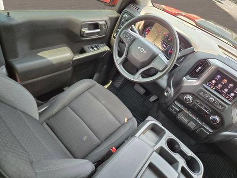 Used 2023 Chevrolet Silverado 1500 Custom Trail Boss w/ LPO, Dark Essentials Package AWD/4WD image 17