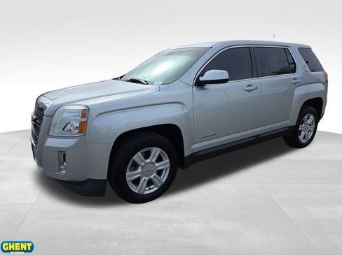 Used 2015 GMC Terrain SLE image 1