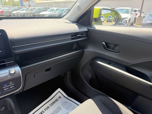 Certified 2025 Hyundai Kona SEL AWD/4WD image 24