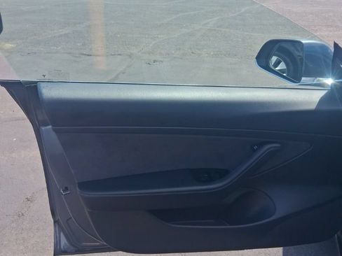 Used 2020 Tesla Model 3 Standard Range Plus RWD image 9