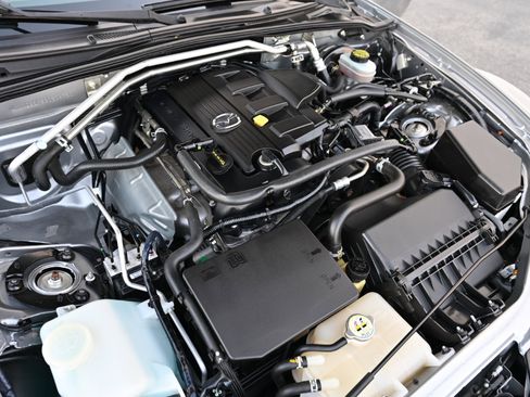 Used 2009 MAZDA MX-5 Miata Sport image 29