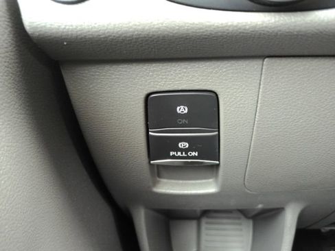 Used 2023 Ford Transit 350 XLT image 31