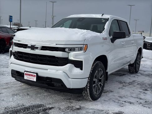 Used 2022 Chevrolet Silverado 1500 RST image 2