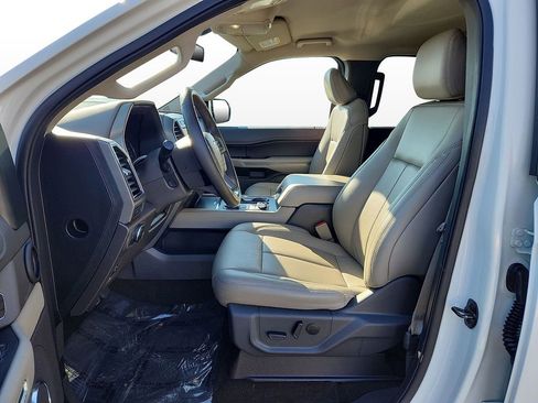 Used 2021 Ford Expedition XLT image 14