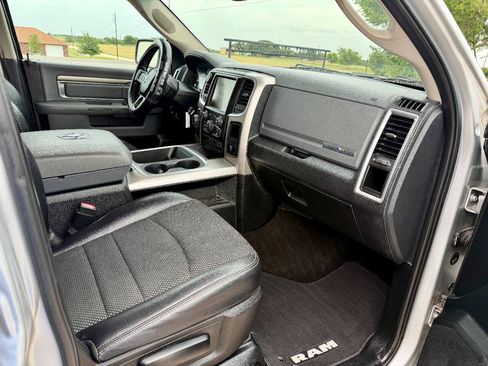 Used 2017 RAM 1500 Lone Star RWD image 13