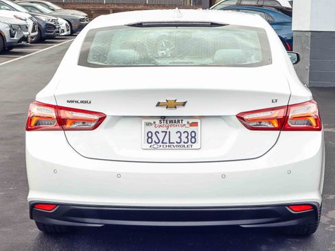 Used 2021 Chevrolet Malibu LT image 19