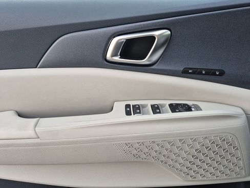 New 2026 Kia Carnival EX image 6