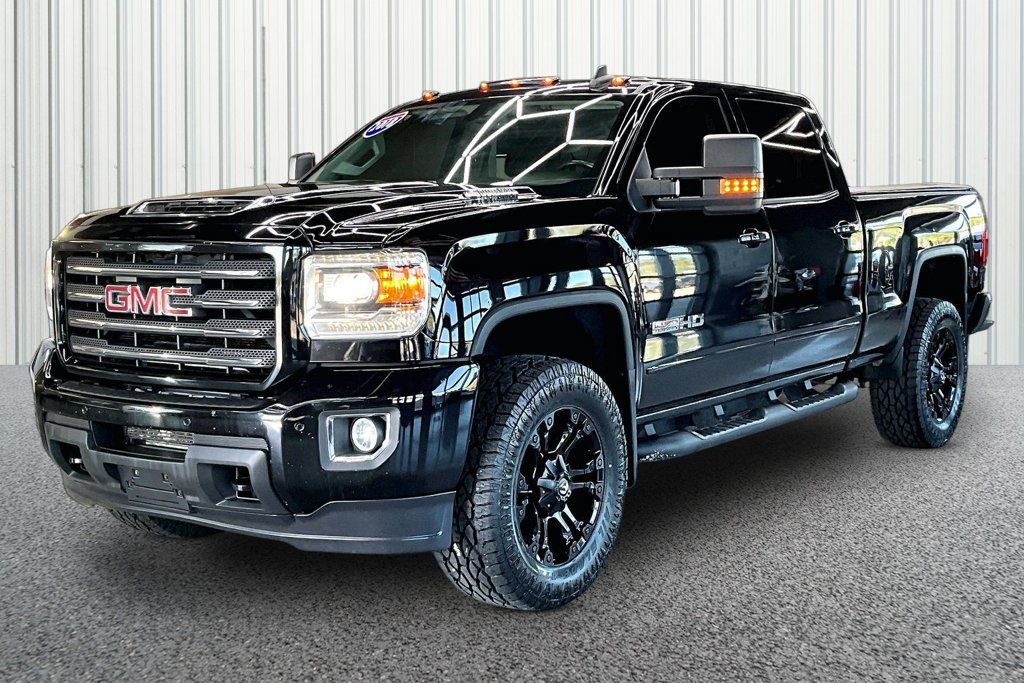 Used 2018 GMC Sierra 2500 SLT w/ All Terrain HD Package AWD/4WD image 3