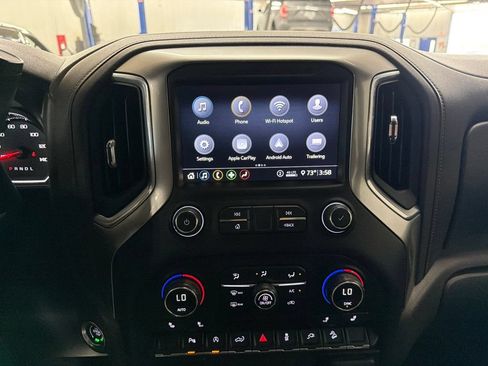 Used 2020 Chevrolet Silverado 1500 LT Trail Boss AWD/4WD image 16