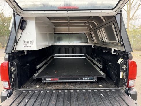 Used 2019 Toyota Tacoma SR5 image 21