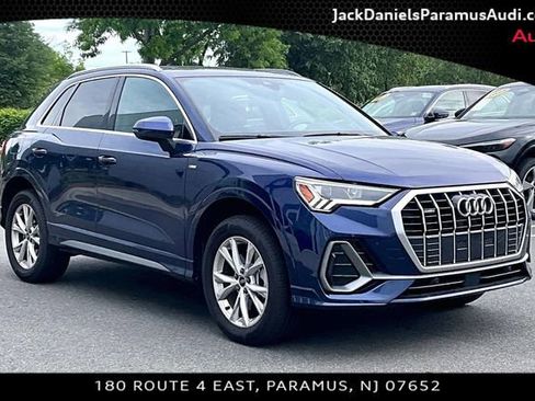 Used 2024 Audi Q3 2.0T Premium w/ Convenience Package AWD/4WD image 8