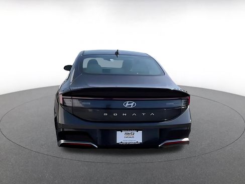 Used 2025 Hyundai Sonata SEL FWD image 12