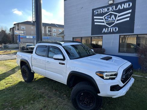 Used 2021 Toyota Tacoma TRD Pro AWD/4WD image 2
