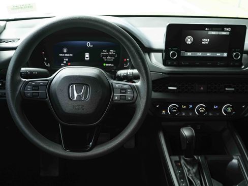 Used 2025 Honda Accord SE image 19