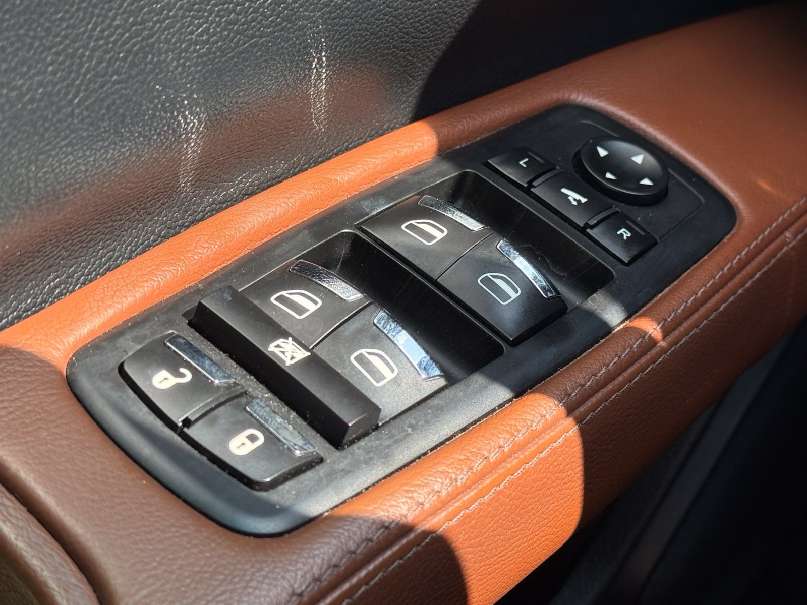 Used 2016 Maserati Ghibli RWD image 33