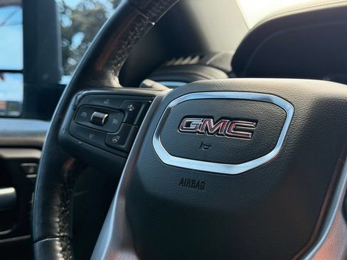 Used 2021 GMC Sierra 3500 SLT w/ SLT Premium Package AWD/4WD image 17