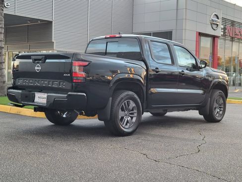 New 2026 Nissan Frontier SV w/ Tow Package AWD/4WD image 2