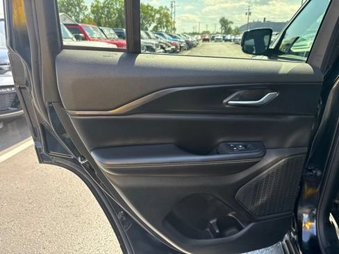 Used 2024 Jeep Grand Cherokee Laredo X AWD/4WD image 25
