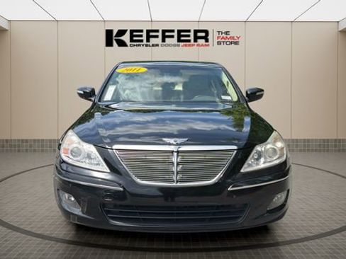 Used 2011 Hyundai Genesis 3.8 RWD image 9