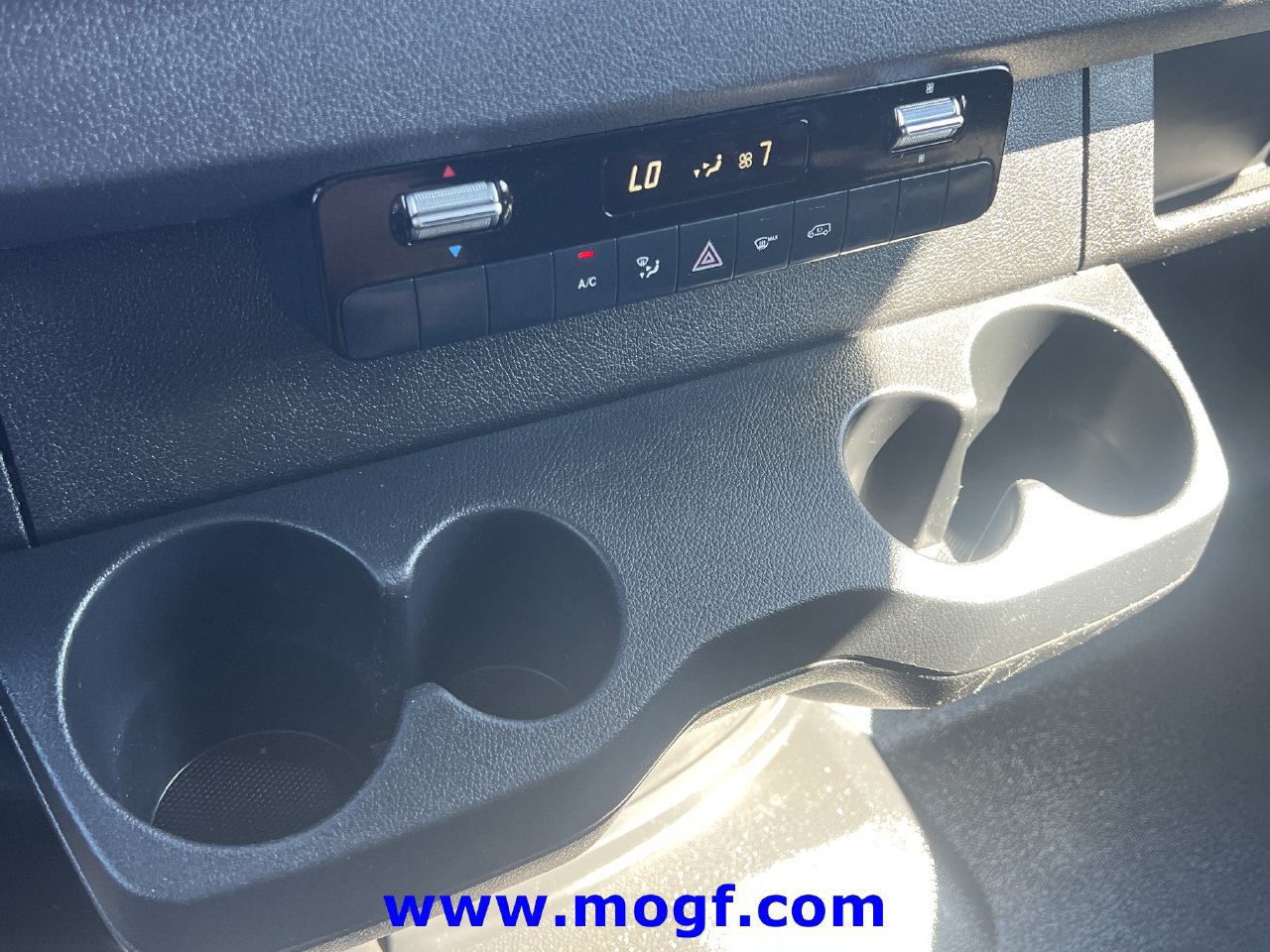 Used 2025 Mercedes-Benz Sprinter 2500 image 9